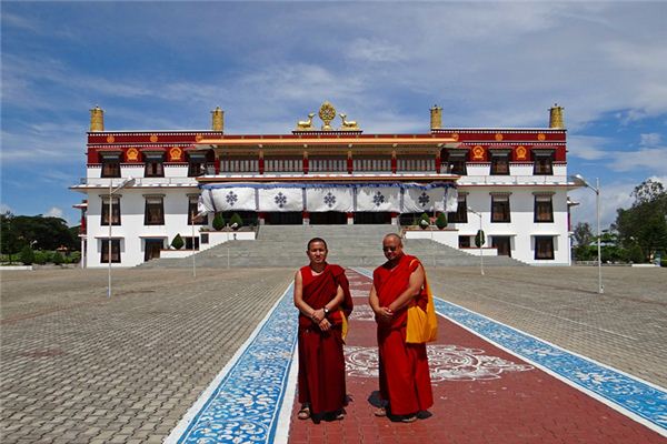 藏族的风俗习惯有哪些？