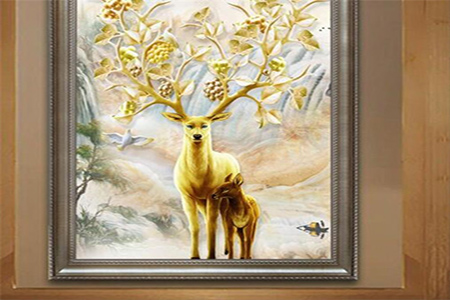 玄关挂鹿的画有什么寓意 挂画禁忌有哪些