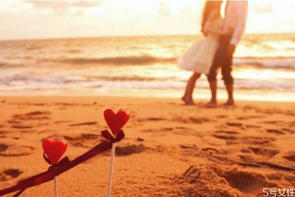 怎么向女朋友求婚 最佳十种浪漫求婚方式