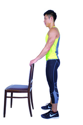 坐椅子深蹲瘦身法 强心肺打造瘦子体质