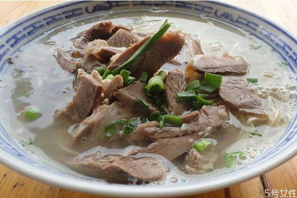 什么是喝羊肉汤最好呢 羊肉汤可以天天喝吗