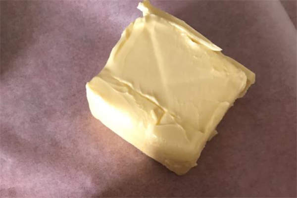 黄油冷藏还是冷冻储存 黄油常温下能保存多久