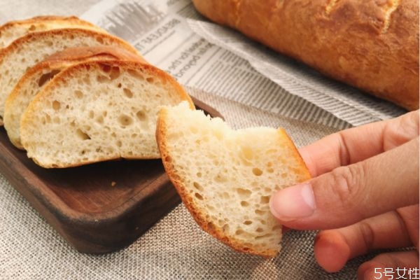 法式长棍面包的热量高吗 法式长棍面包减肥可以吃吗