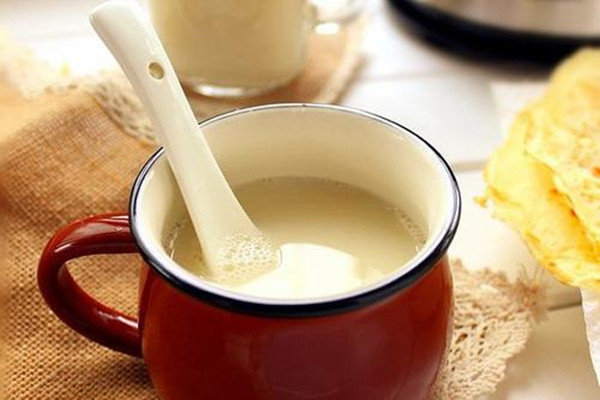 豆浆和牛奶哪个蛋白质高 豆浆和牛奶能一起喝吗