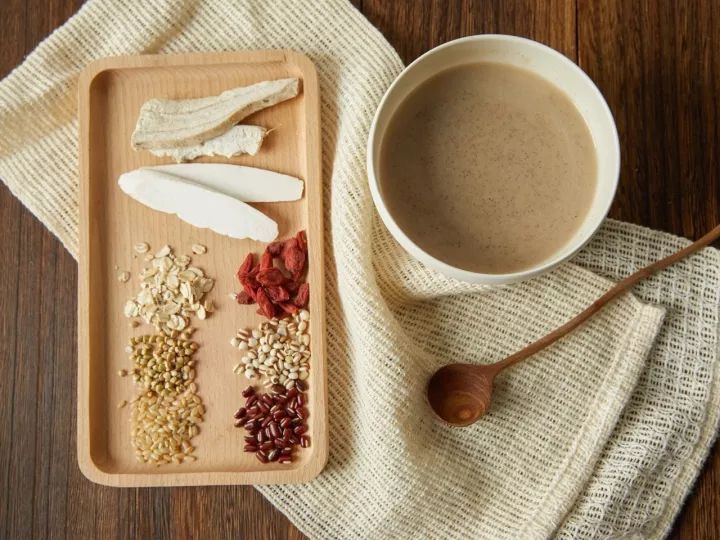 红豆薏米粉一天适合喝多少 薏米粉适合什么时间喝