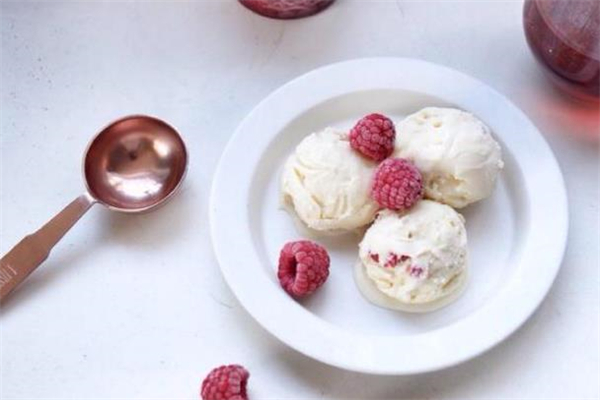 奶油冰淇淋的做法 奶油冰淇淋可以经常吃吗