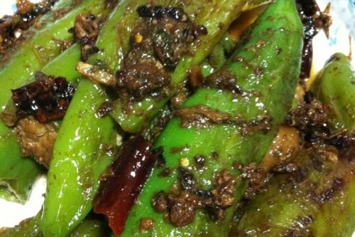 油焖青椒的作用 油焖青椒怎么做好吃