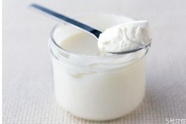 酸奶有美白的功效吗 喝酸奶会不会变白