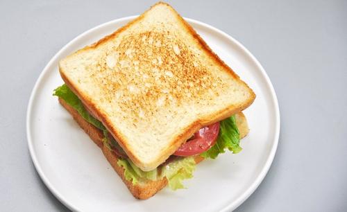 吐司三明治怎么做 吐司三明治的做法