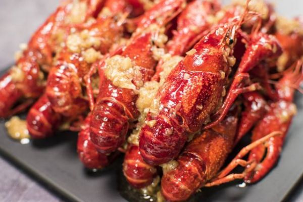 小龙虾的热量有多少 吃小龙虾会长胖吗