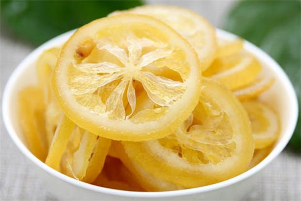 柠檬蜜饯的做法 柠檬蜜饯可以泡水喝吗